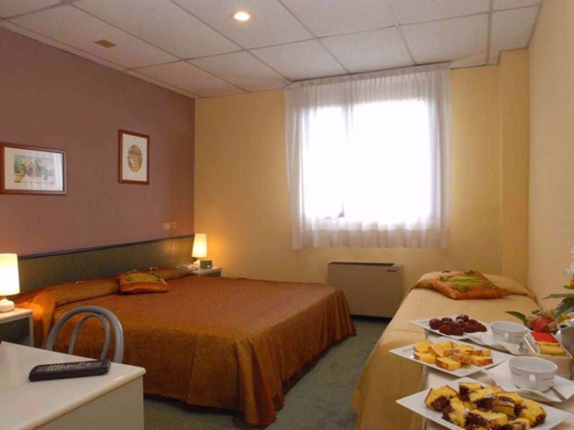 Thp Bologna Otel Carteria di Sesto Rastignano Oda fotoğraf